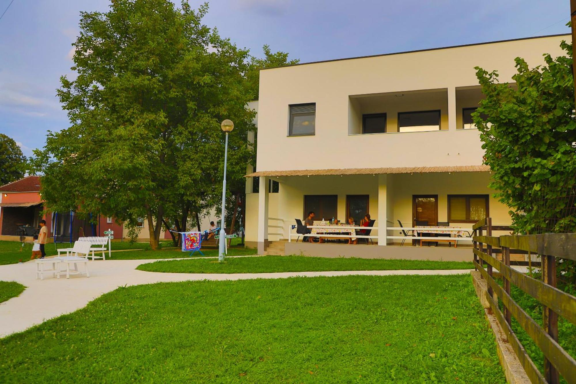 Holiday Homes Pozitiva Bihac Exterior photo