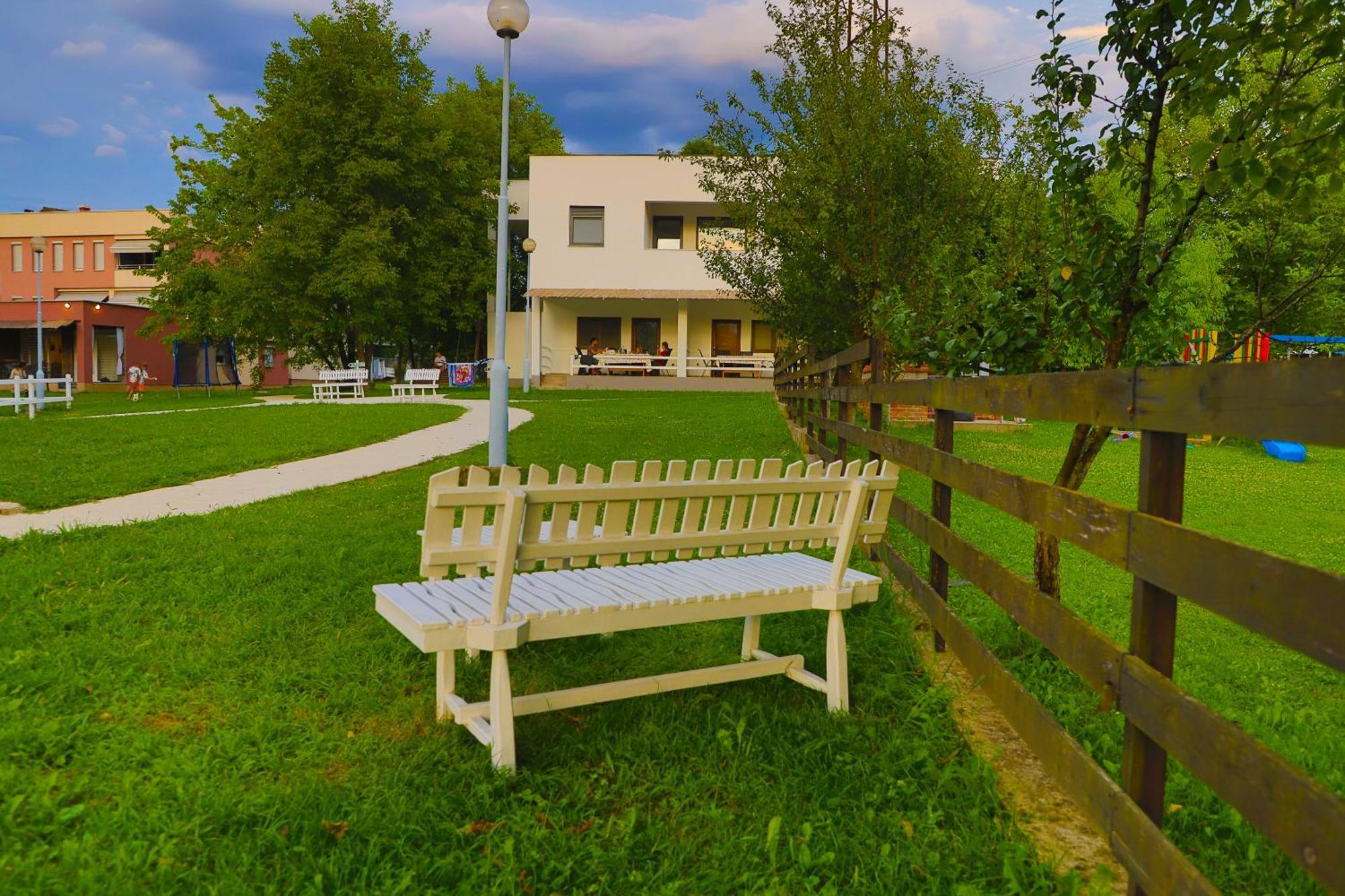 Holiday Homes Pozitiva Bihac Exterior photo