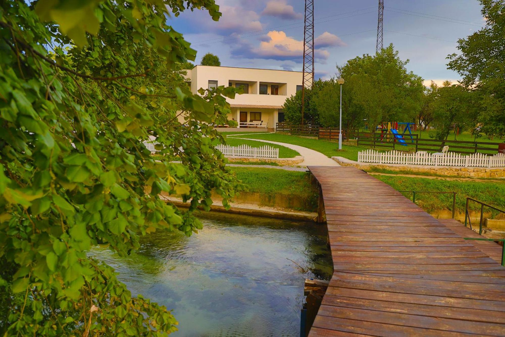 Holiday Homes Pozitiva Bihac Exterior photo